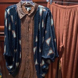 John’s Girl Collectables vintage Geometric Patterned 2 layered blouse pants set